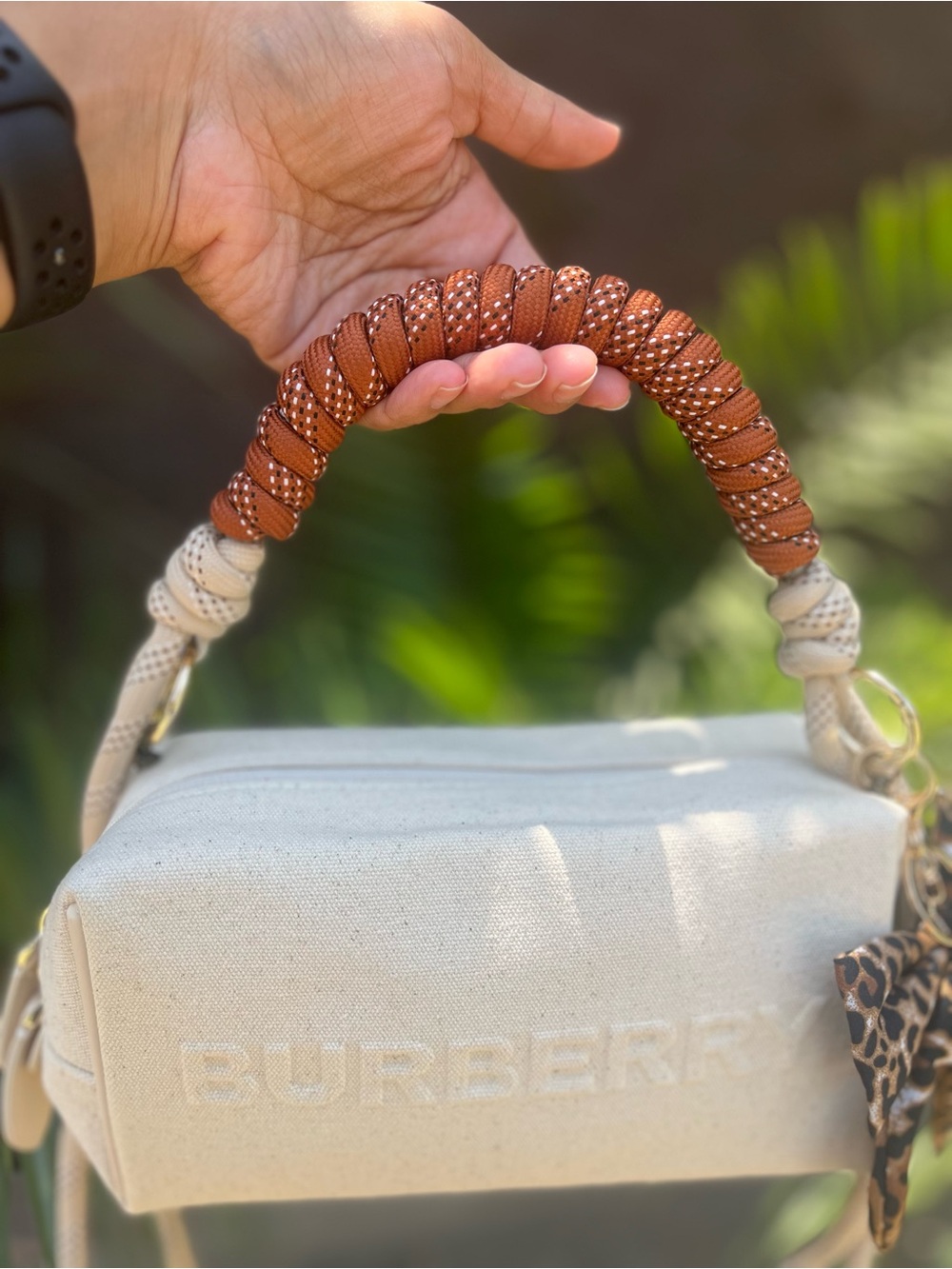 Burberry Beauty Hand Bag - Picture 9 of 14